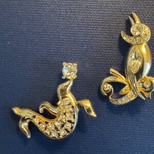 2 Vintage Goldtone & Rhinestone Brooches: Seal (v good) & Bird (fair+)